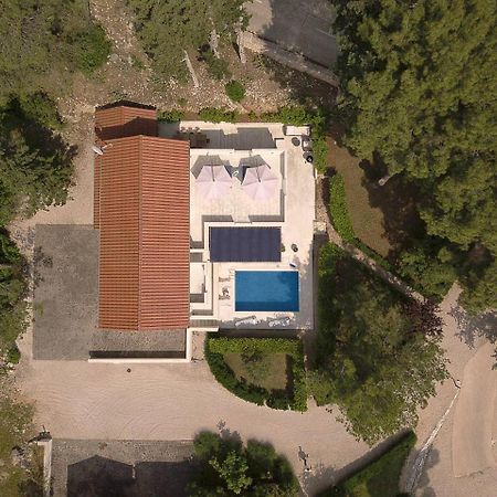 Private Luxury Villa Bianco On Solta For Up To 10 Persons, Heated Pool, Free Parking, Very Close To The Beach! Free Kajak & Mountainbikes, Great Living Area & Privacy! Rogač Exterior foto